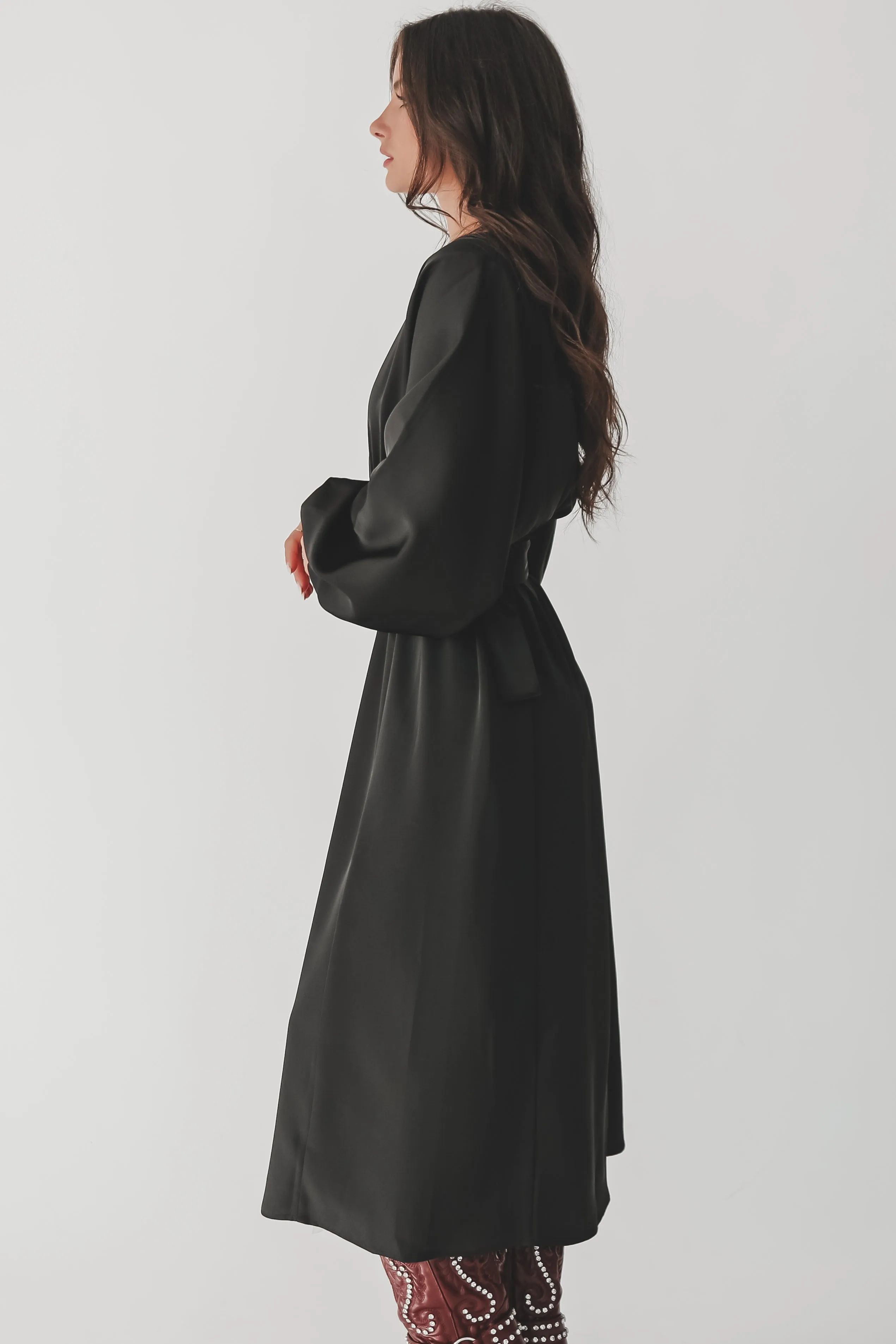 Sadie & Sage Mood Boost Black Long Sleeve Midi Dress